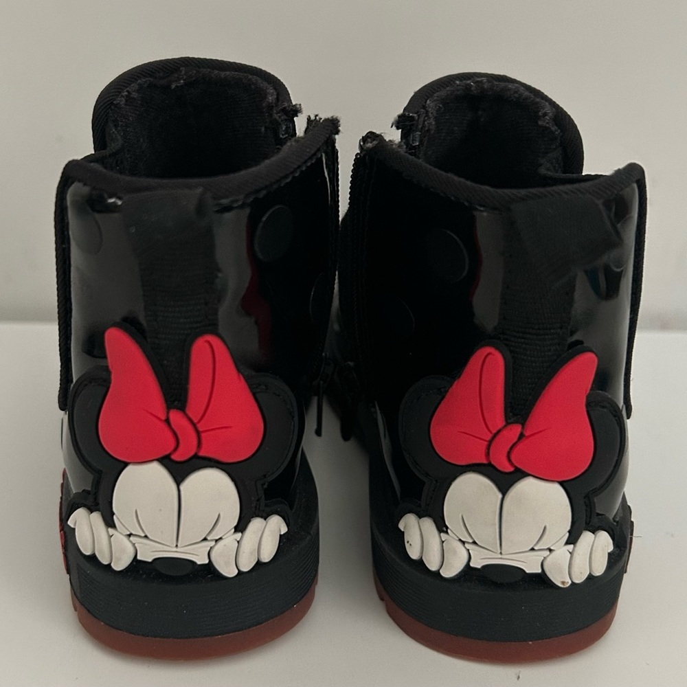 Zara toddler boots size 21 or 5.5